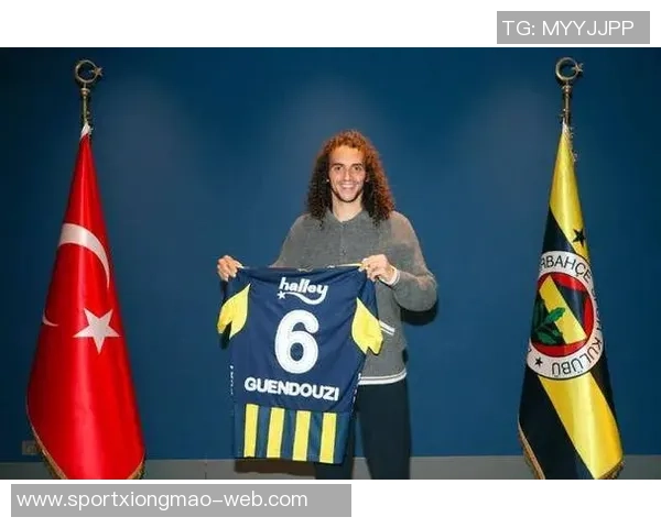 拉齐奥前锋卡斯特拉诺斯以3000万欧元转会加盟西汉姆